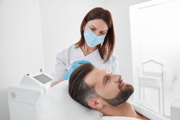 Clinic เสริมความงามกับปัญหาบนใบหน้าของผู้ชาย